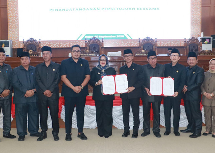 Sepakat ‘Ketuk Palu’ Teken Raperda Perubahan APBD Muara Enim Rp2,5 Triliun 