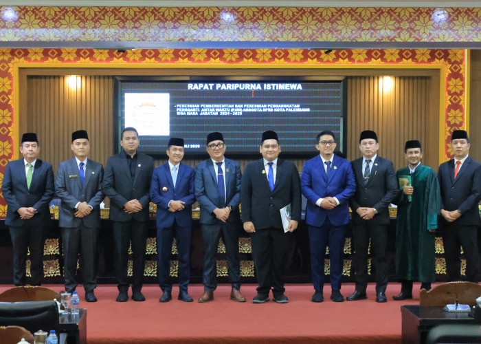 Ratu Dewa Hadiri Pelantikan PAW Anggota DPRD Kota Palembang