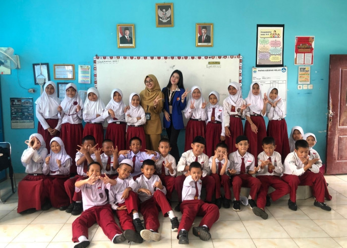 Mahasiswa UBD Kembangkan Literasi Teknologi Informasi untuk Modul Ajar Bahasa Indonesia di SDN 238 Palembang