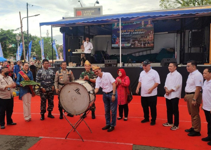 Wali Kota Palembang Harnojoyo Resmikan Car Free Night Sekanak Lambidaro