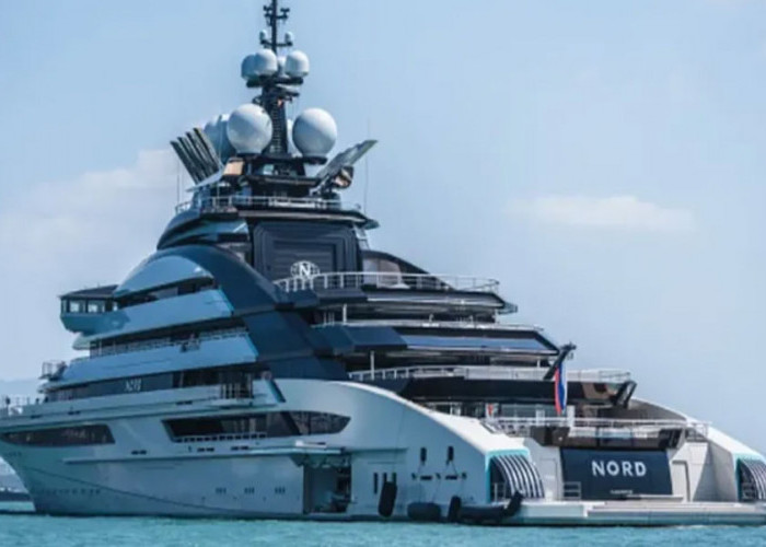 Iran-AS Tutup Mata, Kapal Pesiar Mewah Rusia Lintasi Selat Hormuz