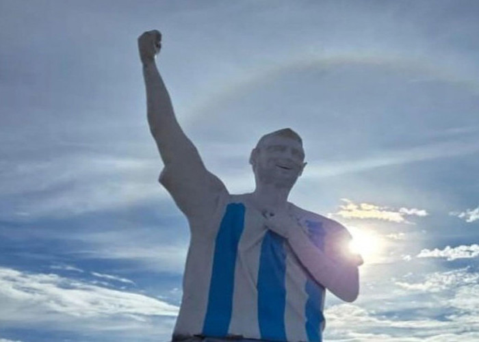 Argentina Bangun Patung Messi Seberat 70 Ton-Tinggi 26 Meter