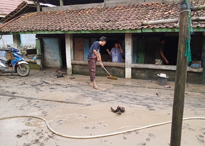Banjir Lagi, Tambang Batu Bara Rusak Sungai Kungkilan