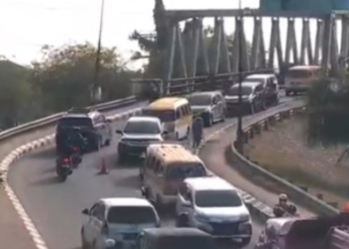 Pengerjaan Perbaikan Jembatan Ogan Kertapati Dimulai, Arus Lalulintas Diberlakukan Satu Jalur