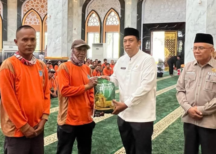 Semringahnya 253 PHL di Ogan Ilir, Usai Terima Zakat Fitrah dari Baznas RI