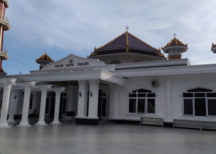 Salat Subuh Berjamaah Berhadiah Umroh di Masjid Agung Sholihin Kayuagung, Ini Syaratnya