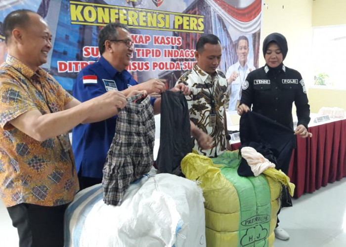 70 Bal Karung Pakaian ‘Beje’ Diamankan Polda Sumatera Selatan, Nasib Pemilik Barang dan Kios?