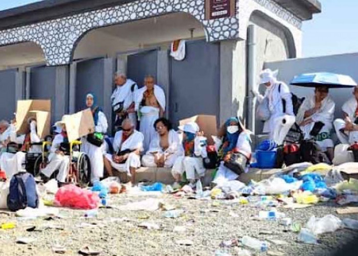 Kehausan di Muzdalifah, Terpaksa Minum Sisa Air dari Botol Buangan, Jadi Catatan untuk Perbaikan Tahun Depan