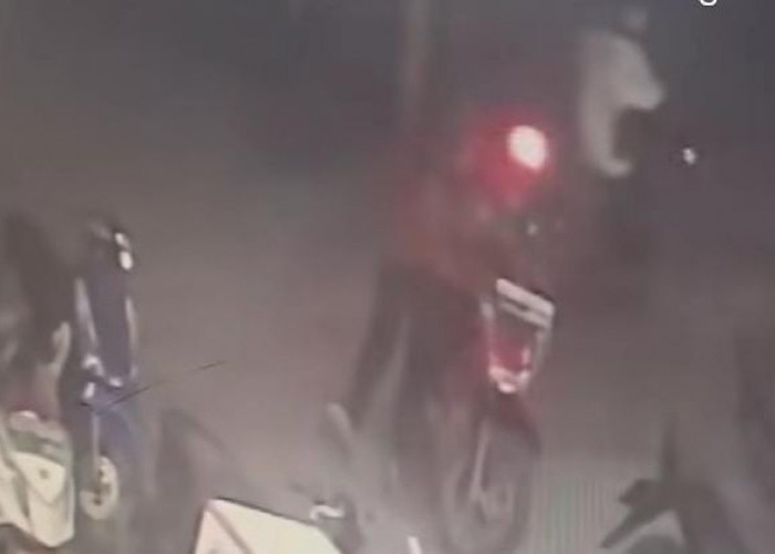 Pelaku Curanmor Gasak Motor Kurir Paket di Palembang, Viral Kalimat Anak Bertanya Agek Papa Begawe Cakmano 