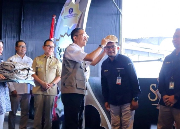 Bank Indonesia Sumsel dan TNI AL Distribusikan Pecahan Rupiah ke Masyarakat Pesisir Sungai Musi Palembang-Bany