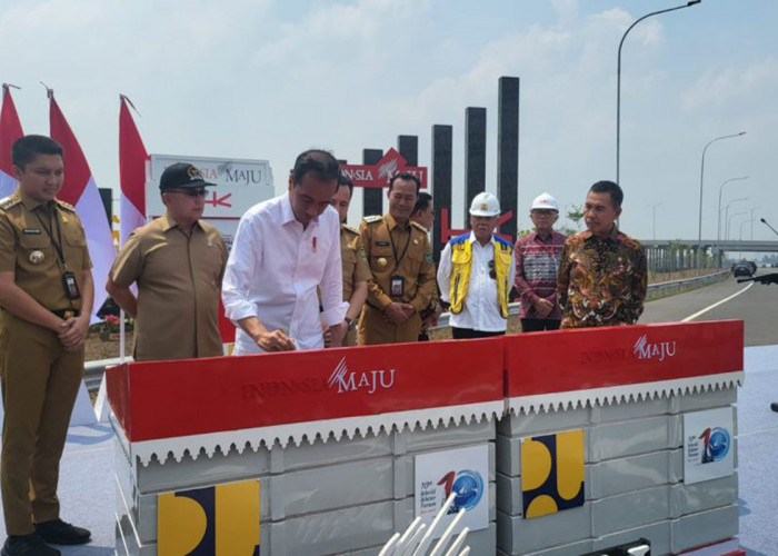 Presiden Joko Widodo Jalan Tol Indralaya-Prabumulih Sepanjang 64,5 Kilometer 