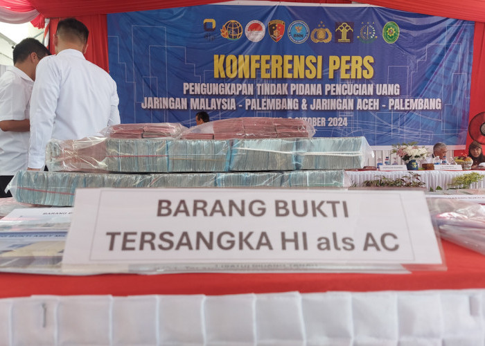 Uang Tunai dan Perhiasan Emas Ikut Disita dari Pelaku Narkotika yang Diamankan BNN di Palembang