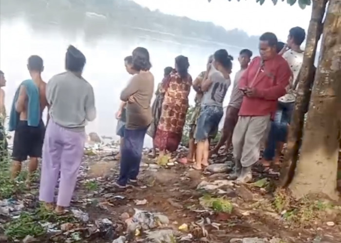 BREAKING NEWS! Sesosok Jasad Pria Ditemukan Mengapung di Sungai Ogan Kandis 2 Ogan Ilir