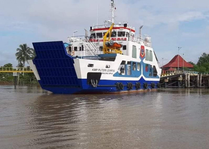 Kapal Mulai Bersandar di Dermaga Pelabuhan Srimenanti Tanjung Lago