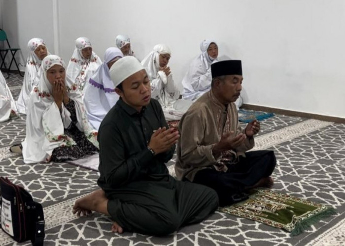 PPIH Imbau Jemaah Haji Lansia dan Berkebutuhan Khusus Solat di Hotel