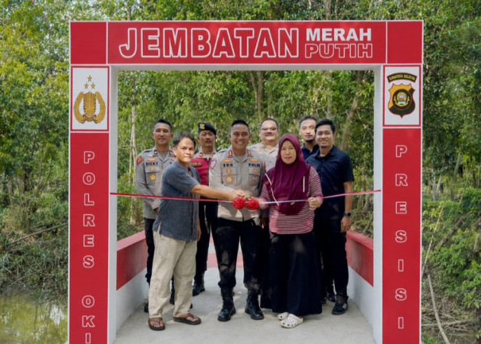 Permudah Akses Masyarakat dan Anak-anak Sekolah, Jembatan Merah Putih Diresmikan Polres OKI