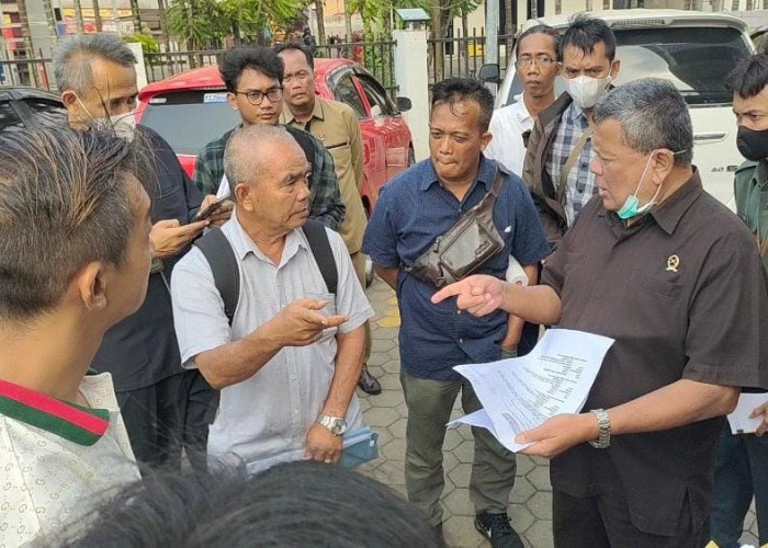 Hakim PN Palembang Gelar Sidang Lapangan, Indra Jaya Berharap Gugatannya Dikabulkan