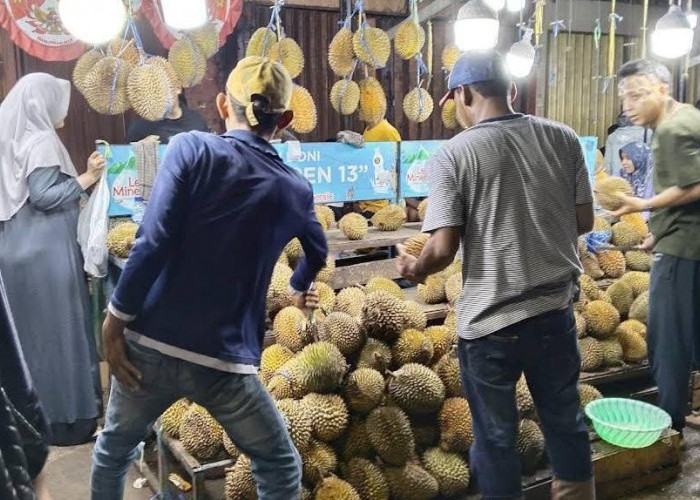 Pasar Durian Kuto Palembang, Omzet Pedagang Puluhan Juta Per Hari