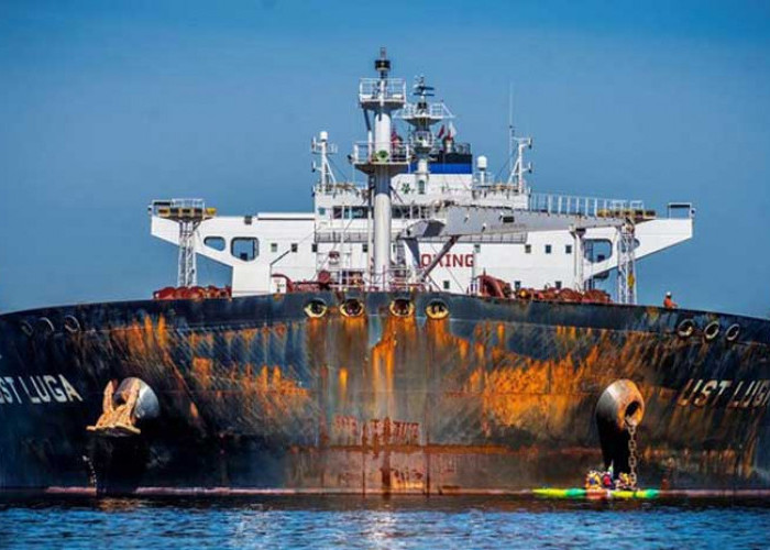Kapal Tanker Minyak Terjebak Macet di Laut Turki, Ada Apa?