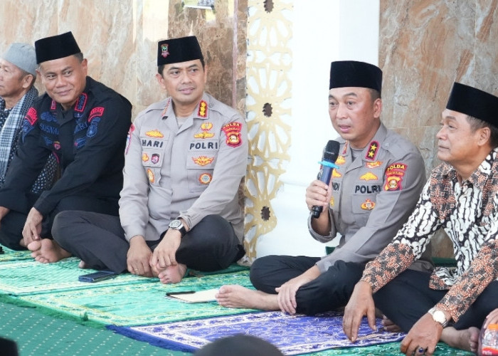 Kapolda Sumsel Irjen Pol Sandi Nugroho Tampung Aspirasi Warga Talang Betutu dalam Jumat Curhat