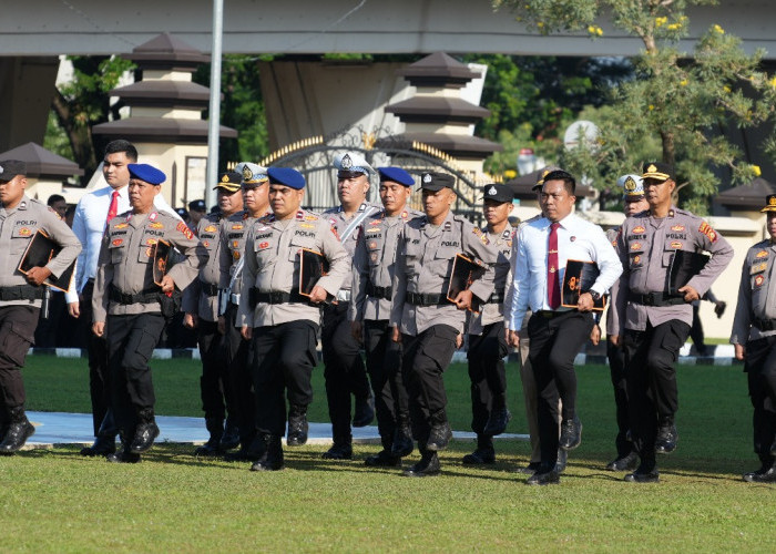 Wujud Apresiasi Kinerja Unggul, Personel Polres OKI Terima Penghargaan Kapolda Sumsel