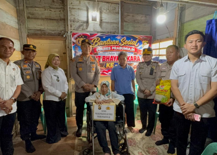Sentuh Hati Masyarakat, Polres Prabumulih Bantu Lansia, Anak Yatim, hingga Penyandang Disabilitas