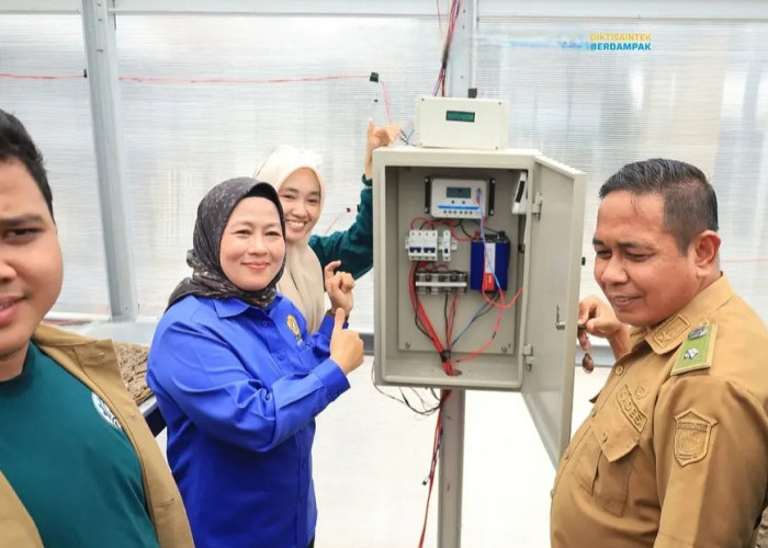 Unsri Serahkan Rumah Solar Dryer IoT PPK Ormawa ke Desa Tanjung Pering, Bersiap Dibawa ke Tingkat Nasional