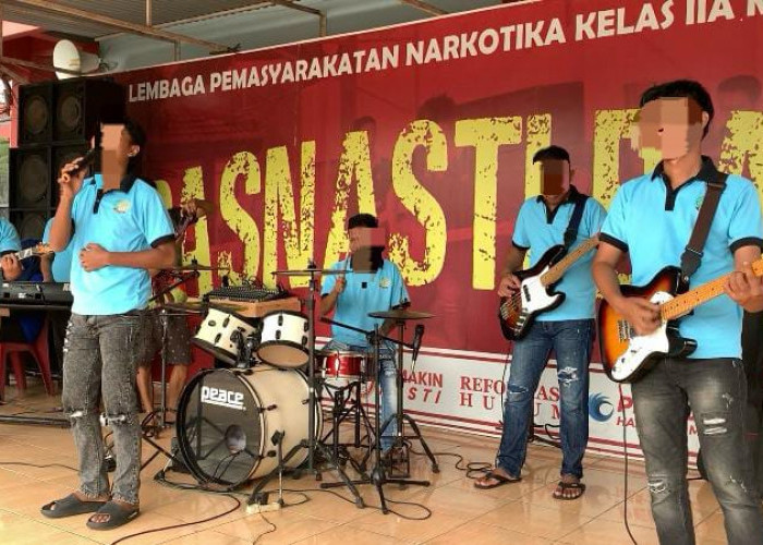 Warga Binaan Lapas Narkotika Kelas II A Muara Beliti Tunjukkan Semangat Positif Lewat Kegiatan Latihan Band