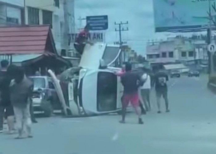 Pengendara Wanita Tewas Tertimpa Mobil Sendiri Usai Hilang Kendali, Sempat Cekcok Mulut di Pinggir Jalan