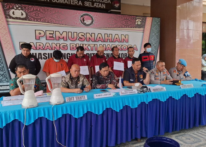 Ditresnarkoba Polda Sumsel Blender 2,6Kg Sabu dan Pil Ekstasi Jadi Jus, Selamatkan 26 Ribu Jiwa