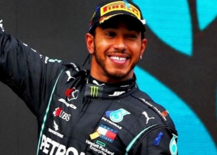 Lewis Hamilton Bergabung di Ferrari Hingga 2025, Segini Gaji Per Tahun