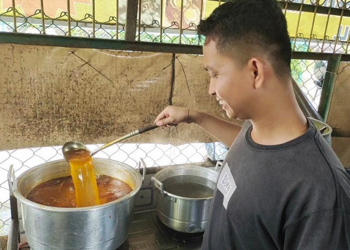 Pecinta Kuliner Pedas, Wajib Coba Tekwan Kuah Merah Bik Beng Palembang