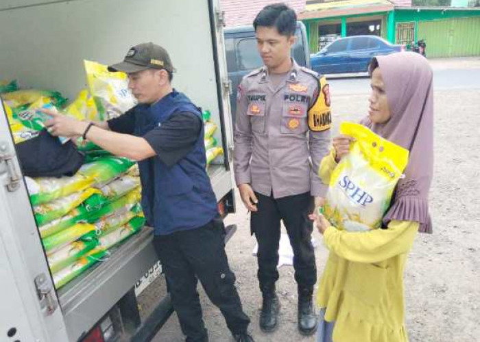 Stabilkan Harga Bahan Pokok dan Kendalikan Inflasi, Polres Ogan Ilir Gandeng Bulog Gelar Gerakan Pangan Murah
