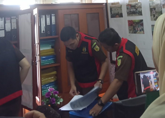 Kejaksaan Negeri Prabumulih Geledah Kantor Dinsos di Lantai 8 Gedung Wali Kota