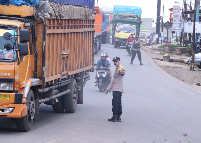 Kapolda Sumsel: Angkutan Barang Dilarang Melintasi Jalan Nasional Palembang-Banyuasin Selama Lebaran