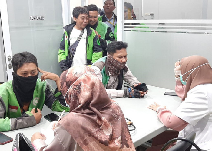 Sehat Bersama Gojek, Mitra Driver di Palembang Nikmati Pemeriksaan Kesehatan Gratis