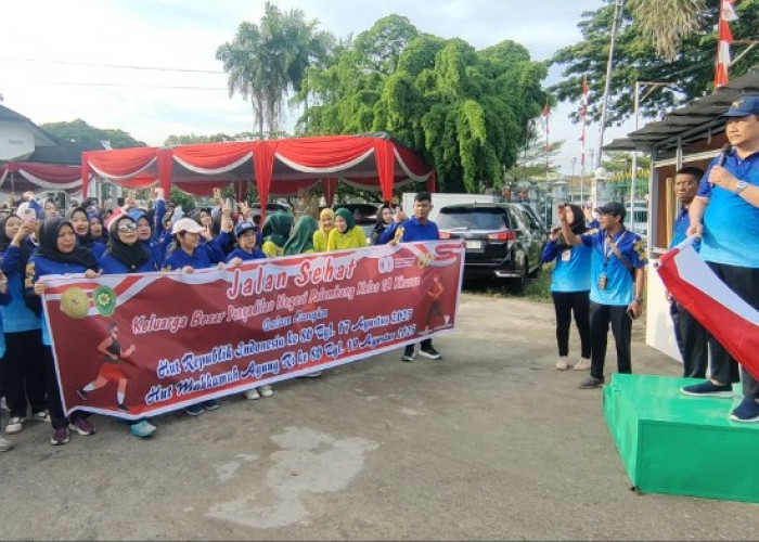 Meriah! Warga PN Palembang Gelar Jalan Sehat Peringati HUT RI ke-80 dan HUT MA RI ke-80