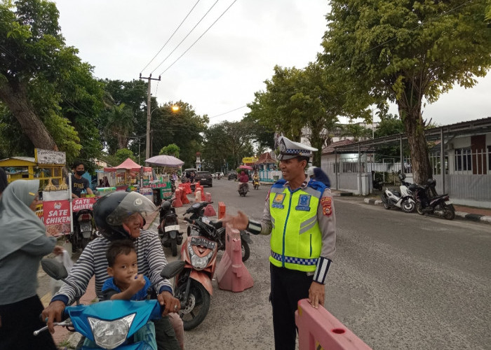 Satlantas Polres OKI Ajak Warga Tertib Parkir  Dukung Kelancaran Lalu Lintas