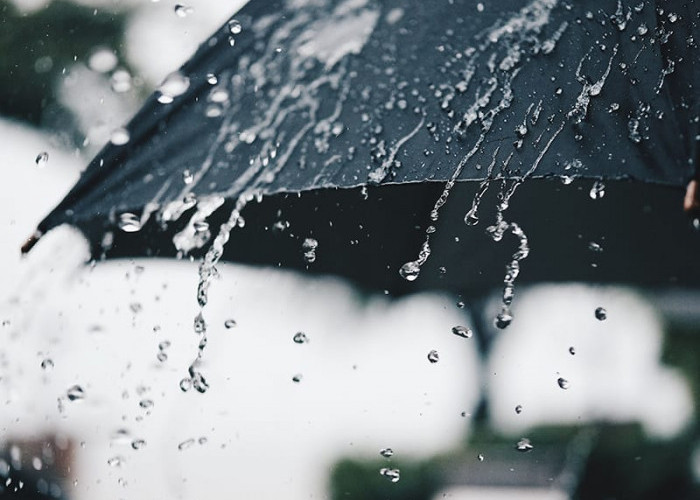 6 Tips Liburan Pada Musim Hujan Agar Perjalanan Aman, Nyaman dan Tetap Asyik
