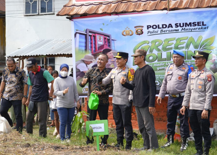 Kapolda Sumsel Turun Langsung Tanam Pohon, Green Policing Sasar Lingkungan dan Tempat Ibadah