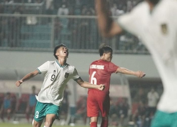 Babak Pertama Final Piala AFF U-16, Gol Idah Kafiatur Rizky Bawa Indonesia Unggul 1-0 Vietnam