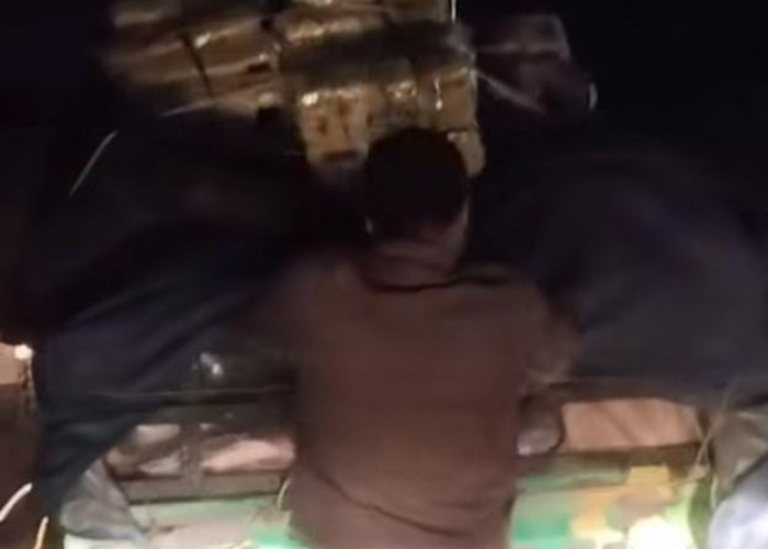 Aksi Bak Bajing Loncat Kembali Terjadi di Pasar Induk Jakabaring, Sobek Terpal Mobil Angkutan Barang