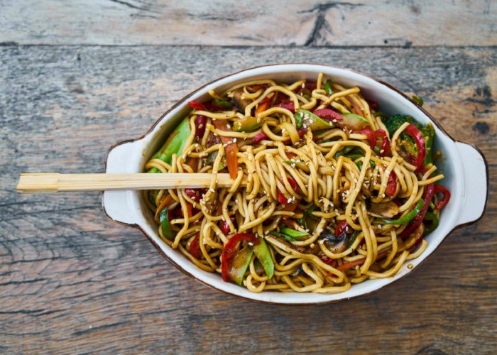 Dipercaya Membawa Keberuntungan, Mie Panjang Umur Selalu Disajikan Saat Perayaan Imlek