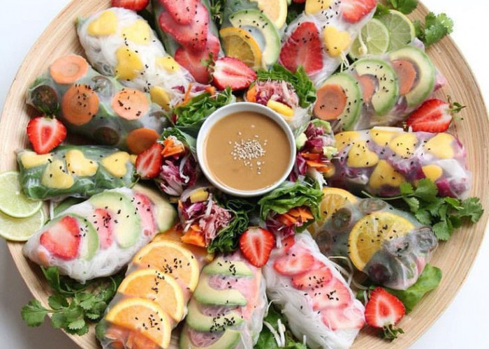 Yuk Intip Resep Salad Buah Gulung Ala Vietnam, Camilan Sehat dan Bergizi