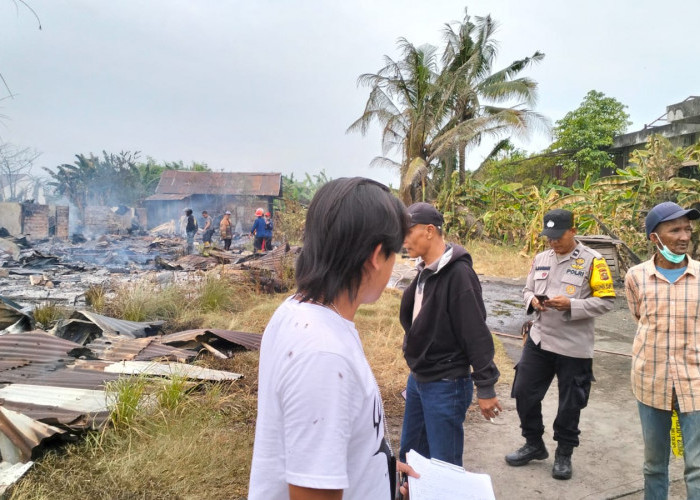 Si Jago Merah Ngamuk, Lalap Habis 10 Unit Mess Pekerja di Sako Palembang