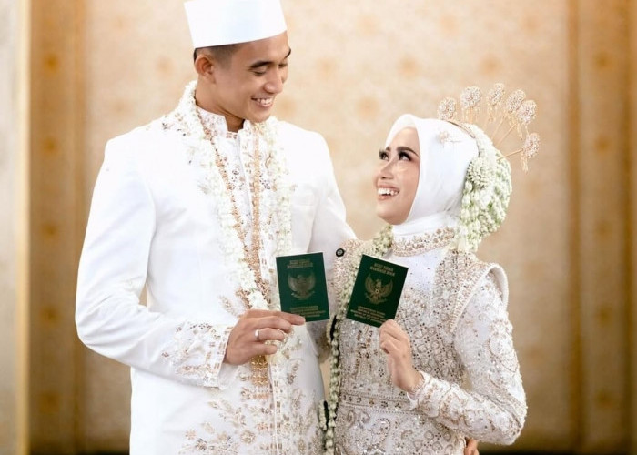 Cinta Sejak SMA Berujung di Pelaminan, Bek Timnas Indonesia Rizky Ridho dan Sandy Aulia Resmi Menikah