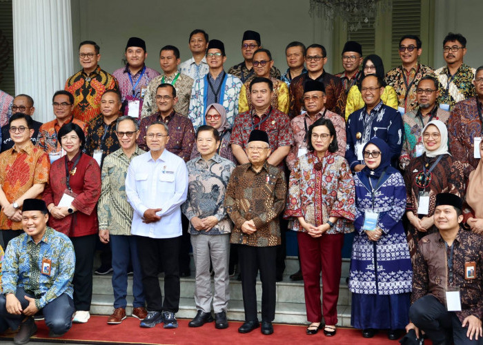 Hadiri Rapat Pleno KNEKS 2024, Sekda Sumsel Edward Candra  Simak Pengarahan Wapres RI Terkait Ekonomi Syariah