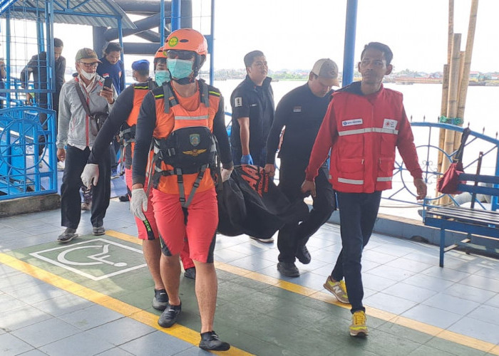 Reno 'Anak Tenggelam' Ditemukan Tim SAR Mengapung di Pinggir Dermaga Pasir Sekanak Sejauh 1,5 Kilometer 