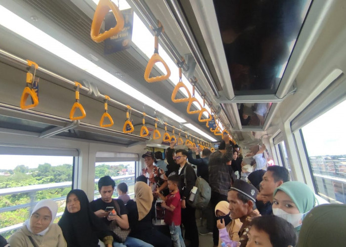 Meski Penumpang membludak, Warga Palembang Berharap Tarif LRT Tetap Terjangkau