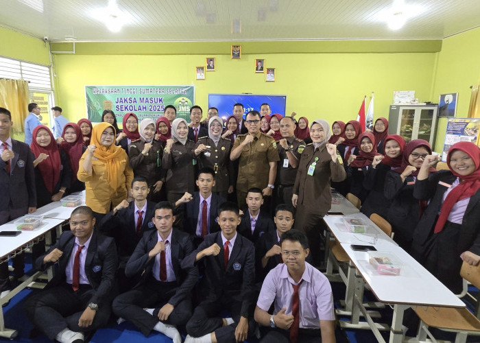 JMS Kejati Sumsel di SMAN 18 Palembang, Edukasi Bahaya Bullying kepada Pelajar